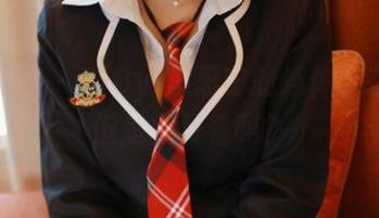 模范学院 – SiByl李思宁的连体衣在线，但是你敢看吗？