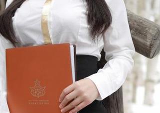 模范学院 – 精选桃香子的白色写真，白得像个乖乖女的誓言