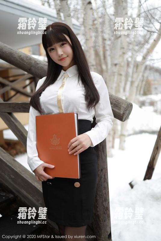 模范学院-桃香子 模范学院 - 精选桃香子的白色写真,白得像个乖乖女的誓言