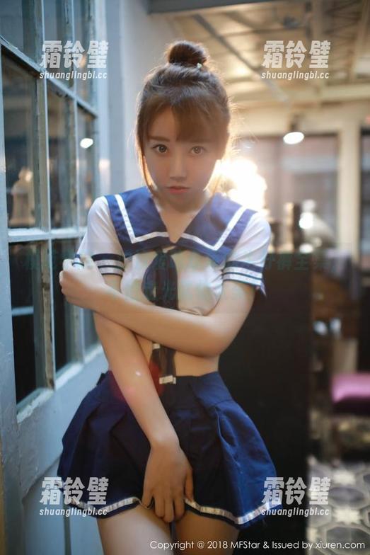 模范学院 - 汐汐爱吃草莓的牛仔裤全集，不怕走光就怕太美！