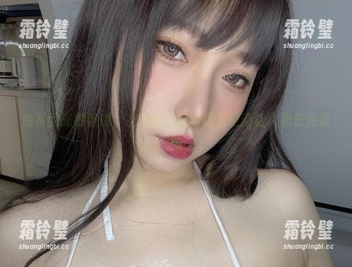 油亮的光辉照耀，次屁啦的新写真集更新让人奶思满满的