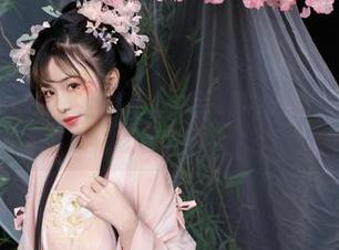 爆机少女喵小吉的美腿图集，分享给爱腿控的你，快来给我点个赞吧！