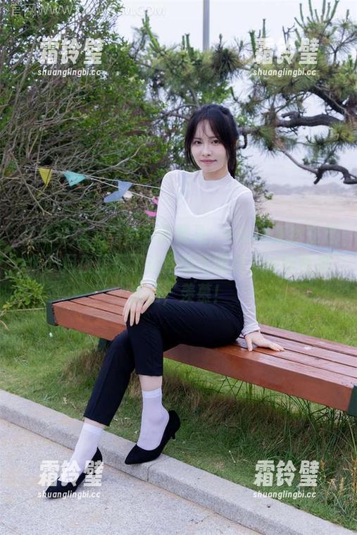 物恋传媒-elise 物恋传媒 - 私拍界的黑马,elise竟然在这个云月夜里搞了这些惊艳图片,活得真是潇洒,羡慕!