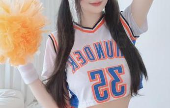 最新登场——白银81的夏日套图，衣服好像越来越少了啊。