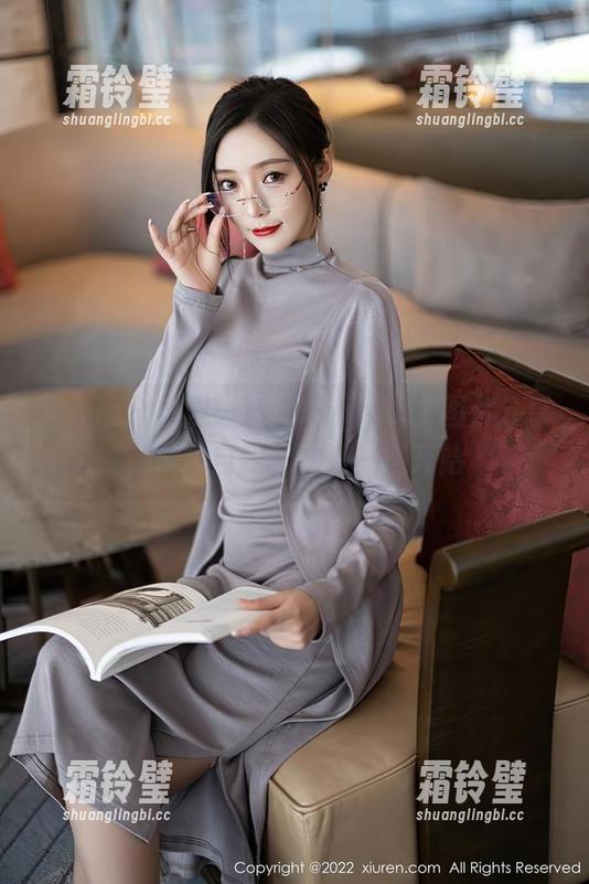 秀人网 - 校园一角，lingyu69图片分享，放飞自我就从这一刻开始