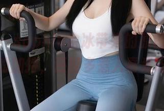 秀人网 – sophie余冰带来的原图，有棉袜的加持，还能多惹人喜爱吗？