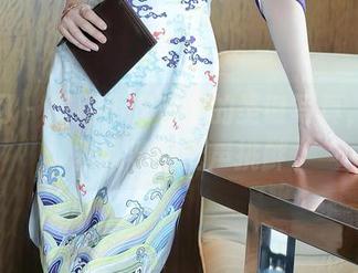 秀人网 – 周周不吃香菜的圣诞写真，网盘里藏着的无声挑衅