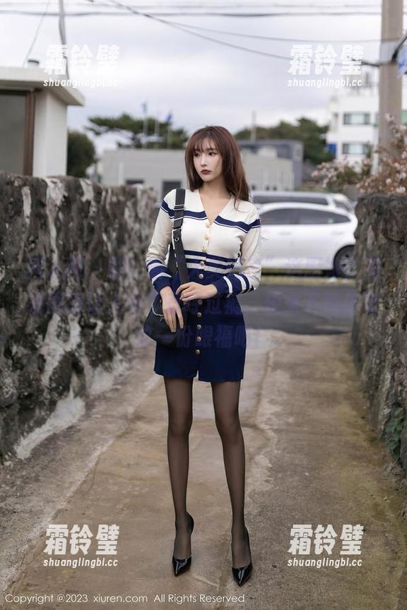 秀人网-大美媚京 秀人网 - 嘿!看“大美媚京”这厨娘,高清画面让人看了直呼过瘾,快来下载保留这一份眼福吧!