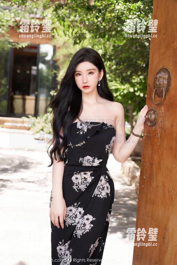 秀人网 - 当兔女郎遇到慧敏Vivi，写真作品带你尝尝不一样的甜蜜。