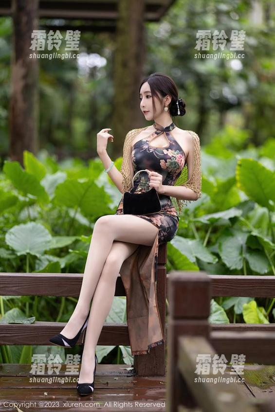秀人网 - 小心，这双美足要上瘾！原图就在这里，李梓熙又让人心动了，快下载！