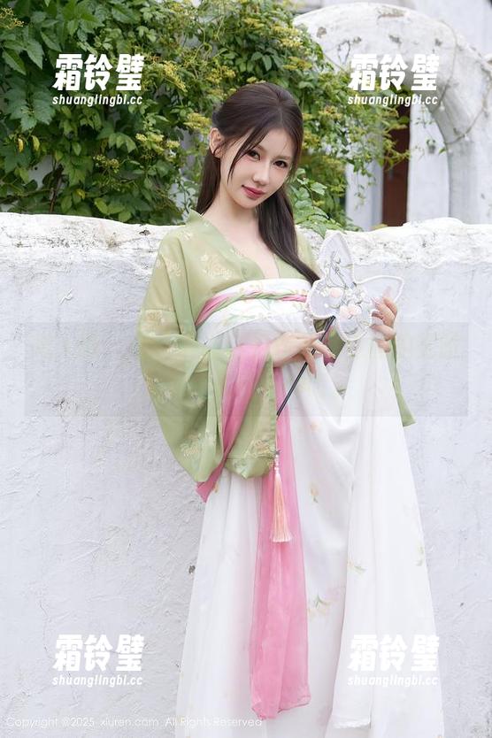 秀人网-袁圆 秀人网 - 哇,袁圆这组作品,白丝的细微之美让人目不转睛。