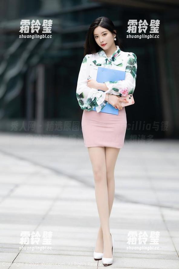 秀人网-陆萱萱cecillia 秀人网 - 精选原图:陆萱萱cecillia与镂空的邂逅,暗潮涌动得让人想诸多