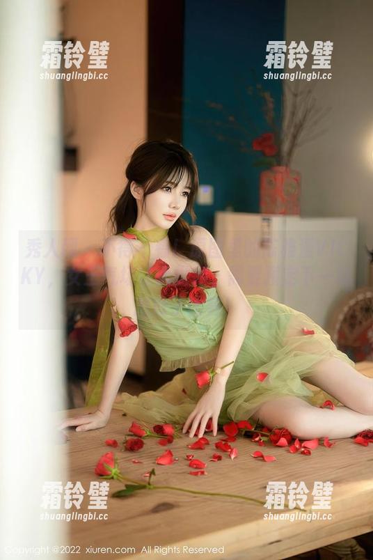 秀人网-陈雅漫VICKY 秀人网 - 不得不看!原图里的陈雅漫VICKY,女王气场让人觉得,需要预定下一场测肚子比赛!
