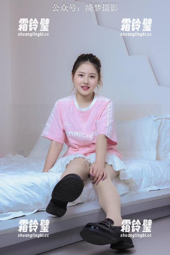 绮梦摄影-小莉 绮梦摄影 - 小莉的自拍图集,懒得说,直接下载了,每一张都有种“我必须分享”的冲动。