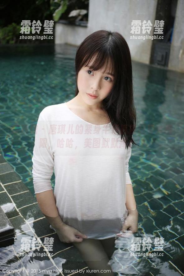 美媛馆 - 唐琪儿的紧身牛仔裤挑战身体极限，哈哈，美图默默捧心！