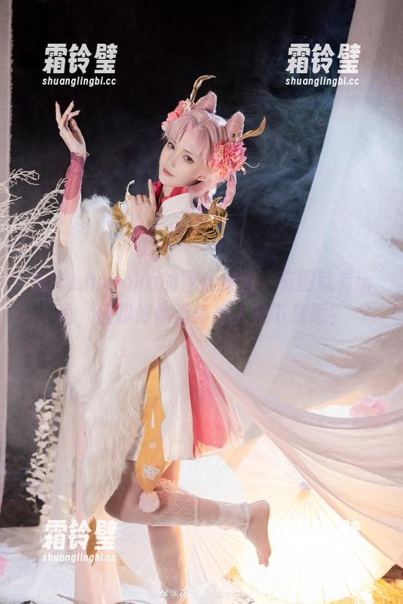 花兮_honoka 花兮_honoka的蕾丝美图,有图就有话说,但却好像没多少人来下载吧?