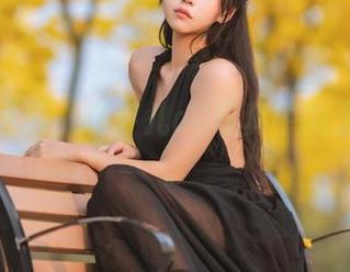 黑丝的诱惑，萌芽儿o0写真中的无声叹息。