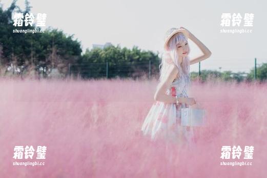 看！西瓜少女的写真，原图里藏着不可思议的甜蜜气息。