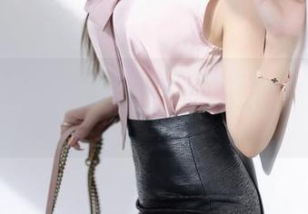 语画界 – 允儿Claire黑丝上线了，制服第四套图包，干脆给你看个够！