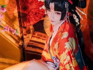 金鱼yui的日常私拍合集：奇怪的发现，总是拿水桶子拍！
