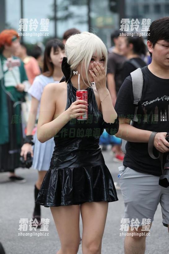 魔镜街拍-曼曼 魔镜街拍 - 曼曼福利到了,职业装写真居然把工作日的单调扭转了!