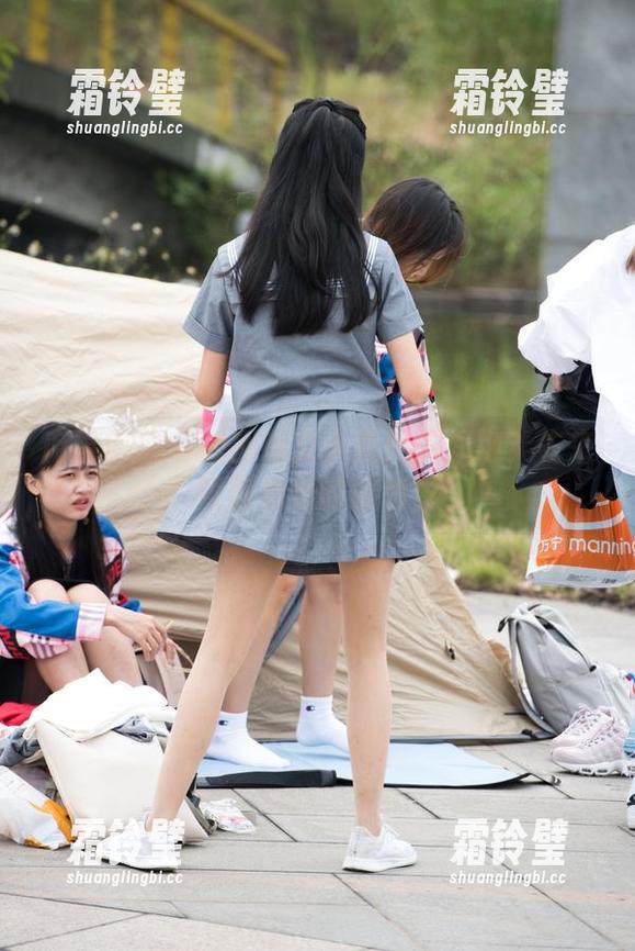 魔镜街拍-艾小青 魔镜街拍 - 想拥有艾小青风的旗袍?先来领取免费的图包!