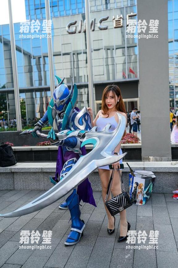 急！魔镜街拍的美腿美女即将消失，抓紧免费资源！